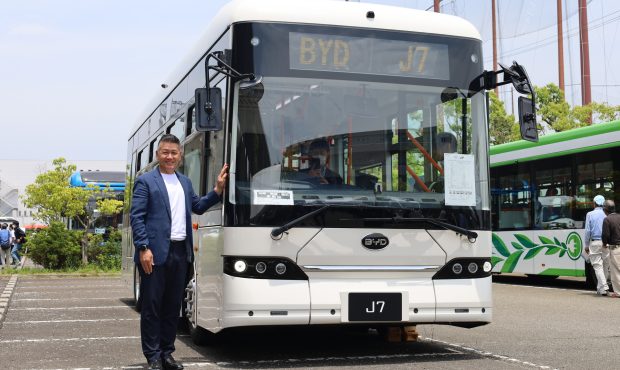 BYD اتوبوس EV با اندازه متوسط ​​”J7″ را در انجمن فناوری اتوبوس 2025 منتشر می کند – ساعت ماشین